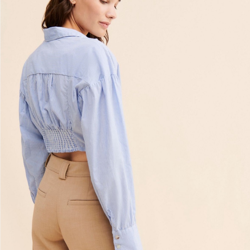 Free People Blue Buttoned Crop Top size Medium - Picture 2 of 4